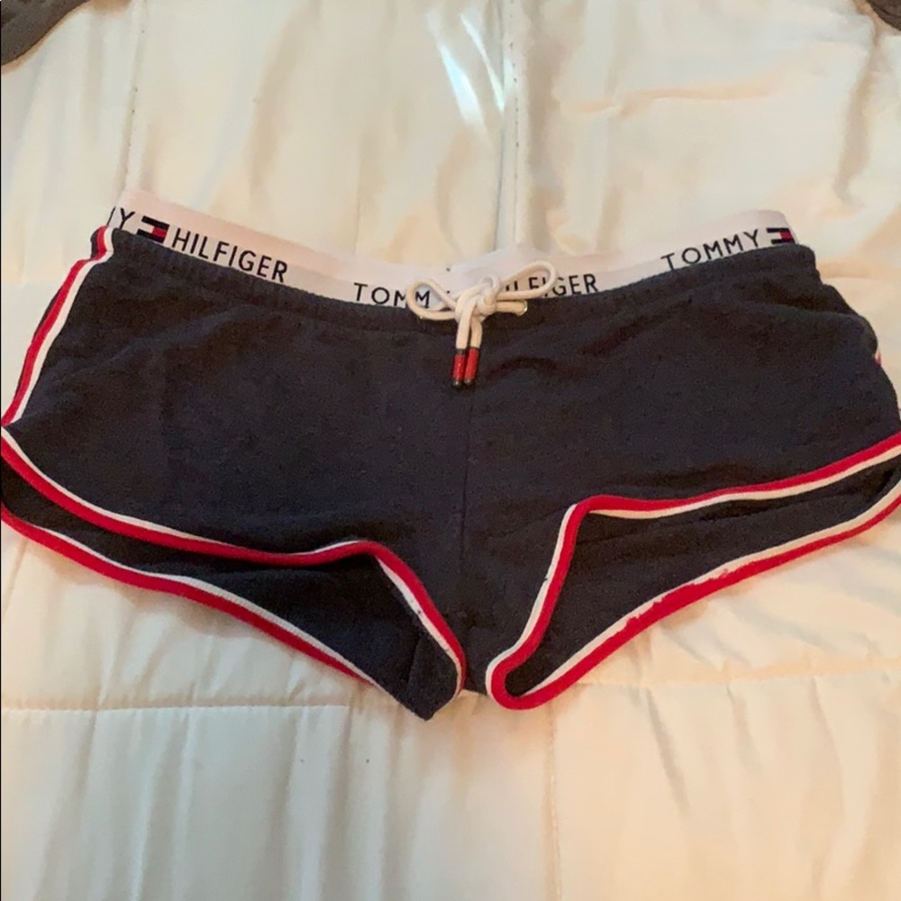 Grey tommy shorts size M